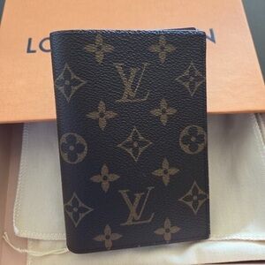 Brand New Louis Vuitton - Passport Cover